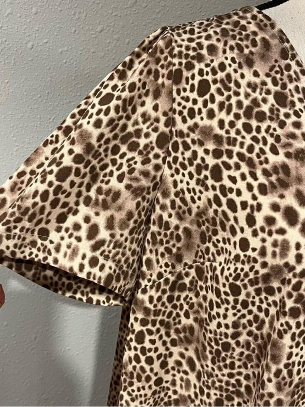 short sleeve loose fit v-neck